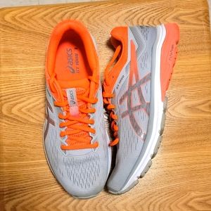 Asics GT-1000